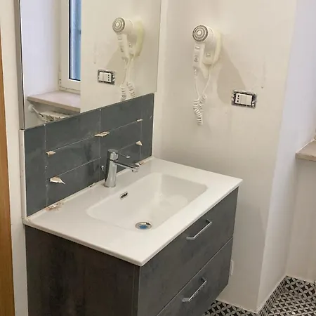 4stanze 4* نابولي